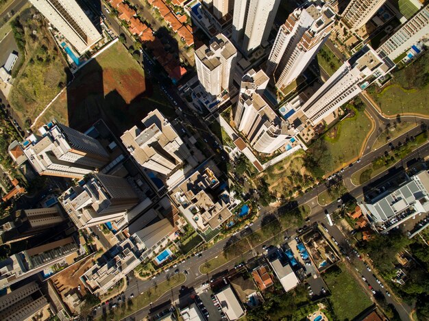 Crescimento do Setor de Serviços Impulsiona a Economia Brasileira: Análise Completa